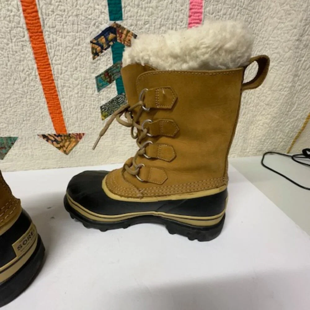 Sorel Women's Tan and Black Winter Boots